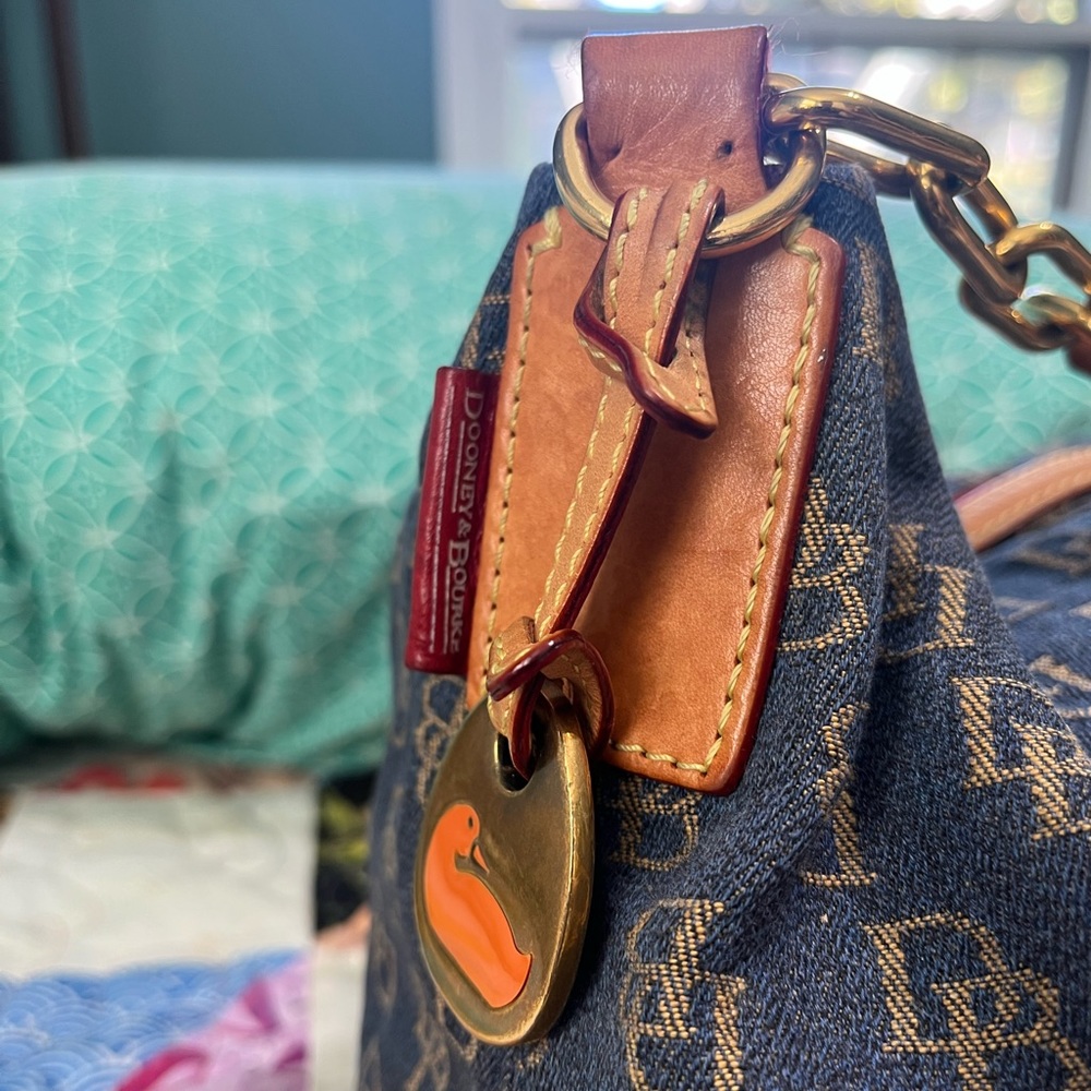 Vintage Dooney jacquard shoulder bag - Picture 3 of 10